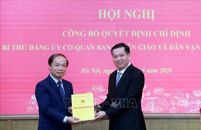Ông Phạm Tất Thắng được chỉ định làm Bí Thư Đảng ủy Cơ quan Ban Tuyên giáo và Dân vận Trung ương Ông Phạm Tất Thắng được chỉ định làm Bí Thư Đảng ủy Cơ quan Ban Tuyên giáo và Dân vận Trung ương