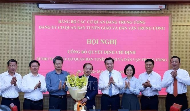 Ông Phạm Tất Thắng được chỉ định làm Bí Thư Đảng ủy Cơ quan Ban Tuyên giáo và Dân vận Trung ương Ông Phạm Tất Thắng được chỉ định làm Bí Thư Đảng ủy Cơ quan Ban Tuyên giáo và Dân vận Trung ương
