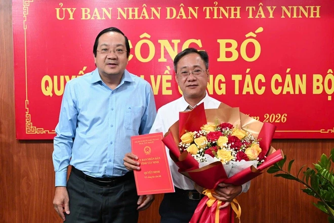 Ông Trương Tấn Sơn được bổ nhiệm làm Giám đốc Sở Công Thương tỉnh Tây Ninh Ông Trương Tấn Sơn được bổ nhiệm làm Giám đốc Sở Công Thương tỉnh Tây Ninh