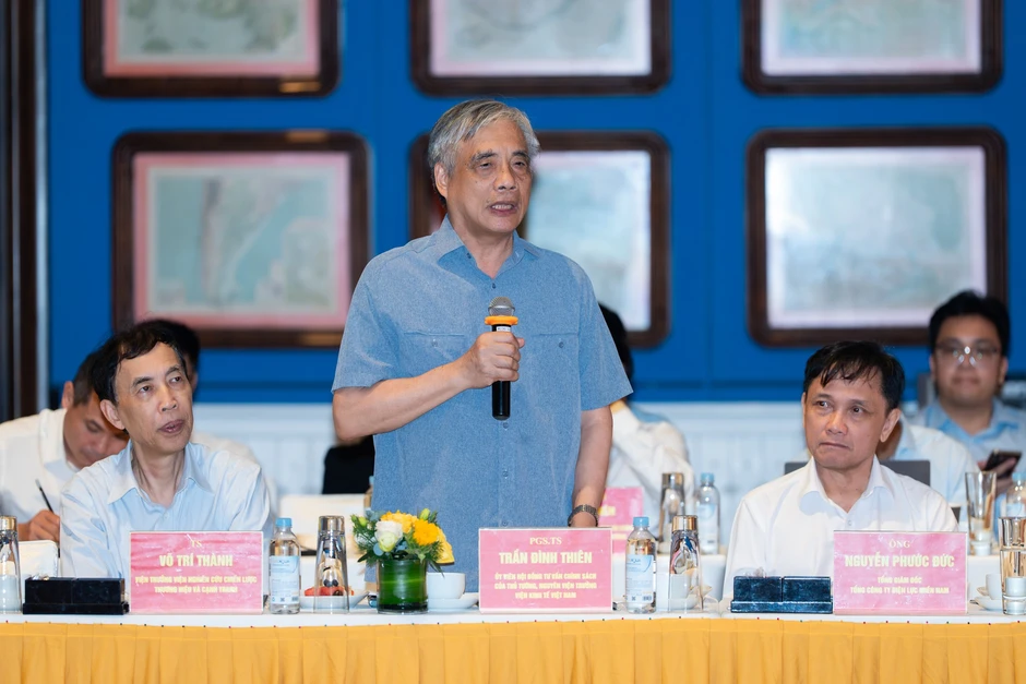 PGS.TS Trần Đình Thiên: 'Phú Quốc thay đổi chóng mặt từng ngày, APEC 2027 mở thời cơ vươn tầm thế giới' PGS.TS Trần Đình Thiên: 'Phú Quốc thay đổi chóng mặt từng ngày, APEC 2027 mở thời cơ vươn tầm thế giới'