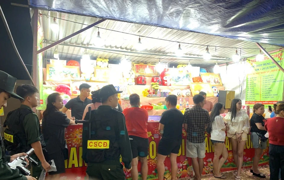 Phá đường dây lừa đảo bốc thăm trúng thưởng tại hội chợ Hương Trầm