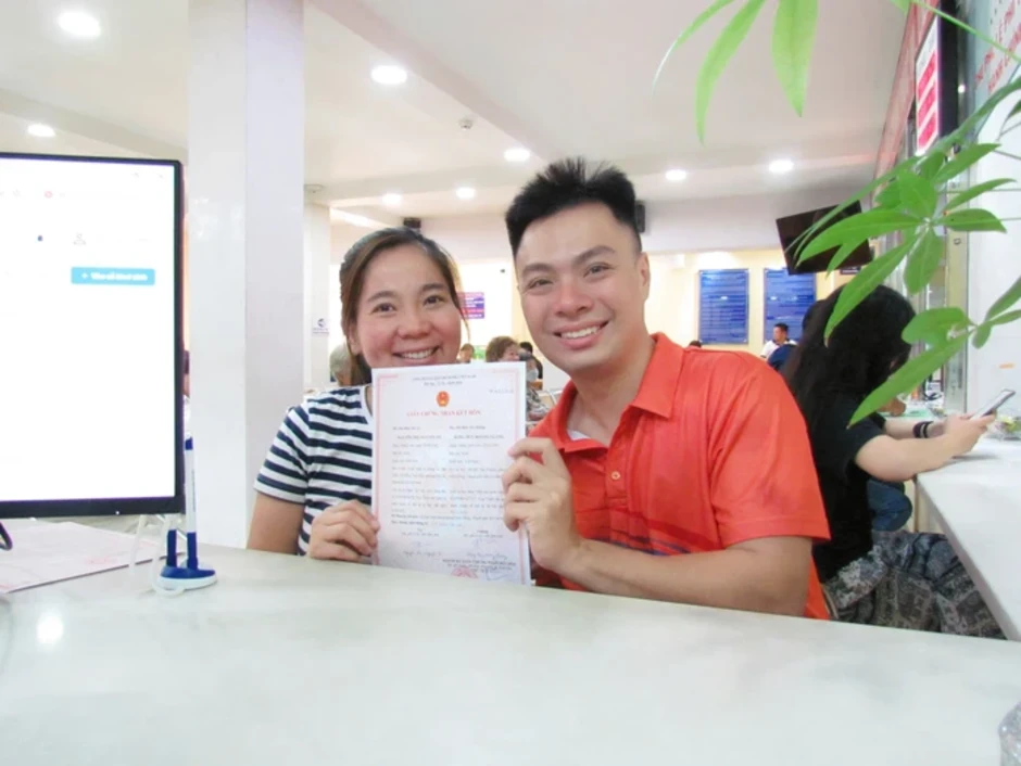 Phấn khởi "xông đất" công sở Phấn khởi "xông đất" công sở