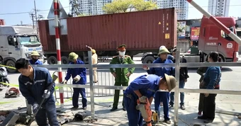 'Phản ứng nhanh' sau tai nạn chết người tại lối đi tự mở qua đường sắt ở Hà Nội