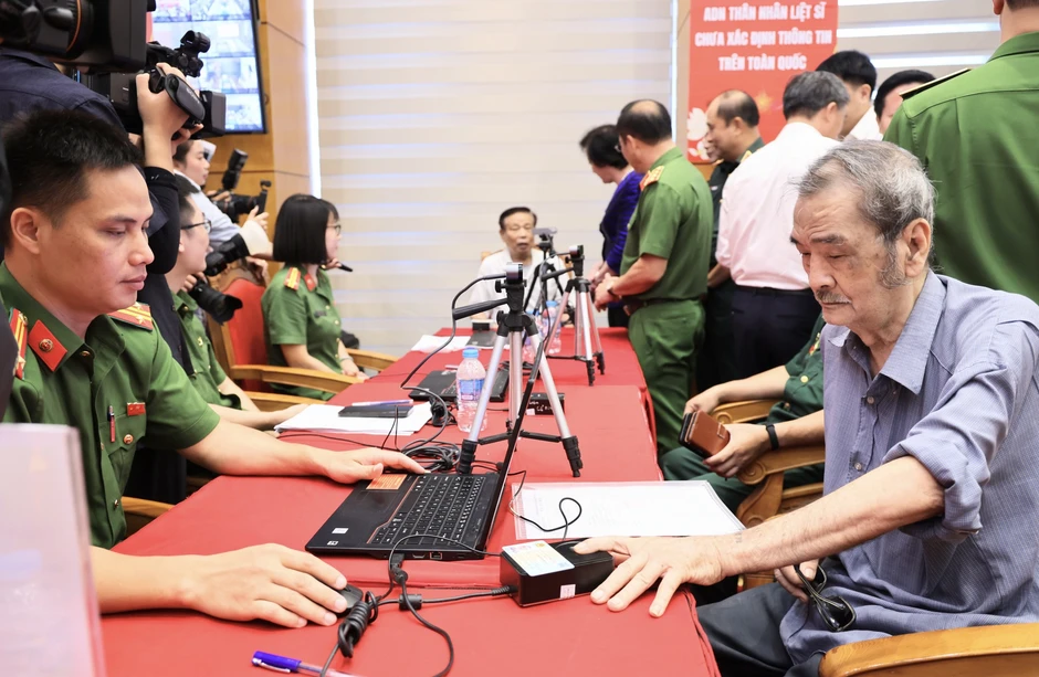 Phát động cao điểm thu nhận ADN, mở thêm cơ hội xác định danh tính liệt sĩ Phát động cao điểm thu nhận ADN, mở thêm cơ hội xác định danh tính liệt sĩ