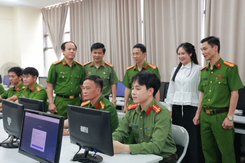 Phát động Cuộc thi trực tuyến tìm hiểu Nghị quyết Đại hội lần thứ XIV của Đảng Phát động Cuộc thi trực tuyến tìm hiểu Nghị quyết Đại hội lần thứ XIV của Đảng