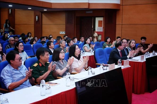 Phát động sáng tác biểu trưng APEC Việt Nam 2027 Phát động sáng tác biểu trưng APEC Việt Nam 2027