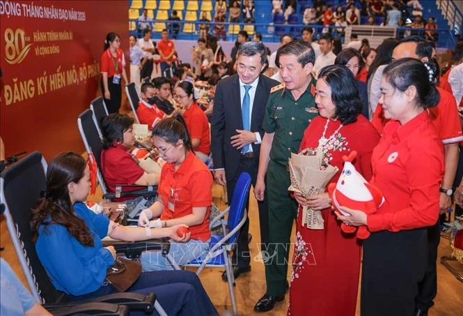 Phát động Tháng Nhân đạo 2026 với nhiều hoạt động trợ giúp cộng đồng Phát động Tháng Nhân đạo 2026 với nhiều hoạt động trợ giúp cộng đồng
