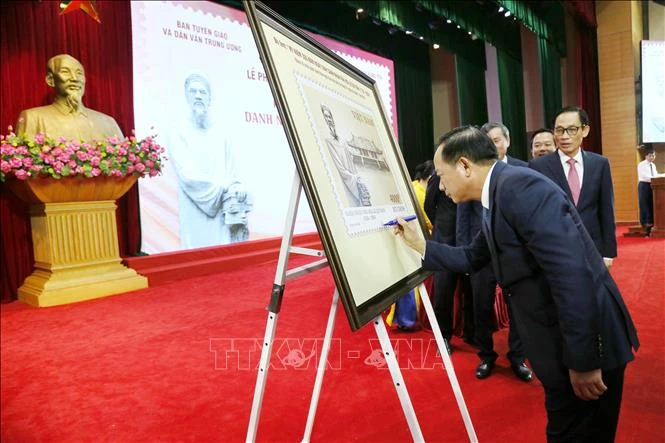 Phát hành bộ tem Kỷ niệm 300 năm Ngày sinh danh nhân văn hóa Lê Quý Đôn Phát hành bộ tem Kỷ niệm 300 năm Ngày sinh danh nhân văn hóa Lê Quý Đôn