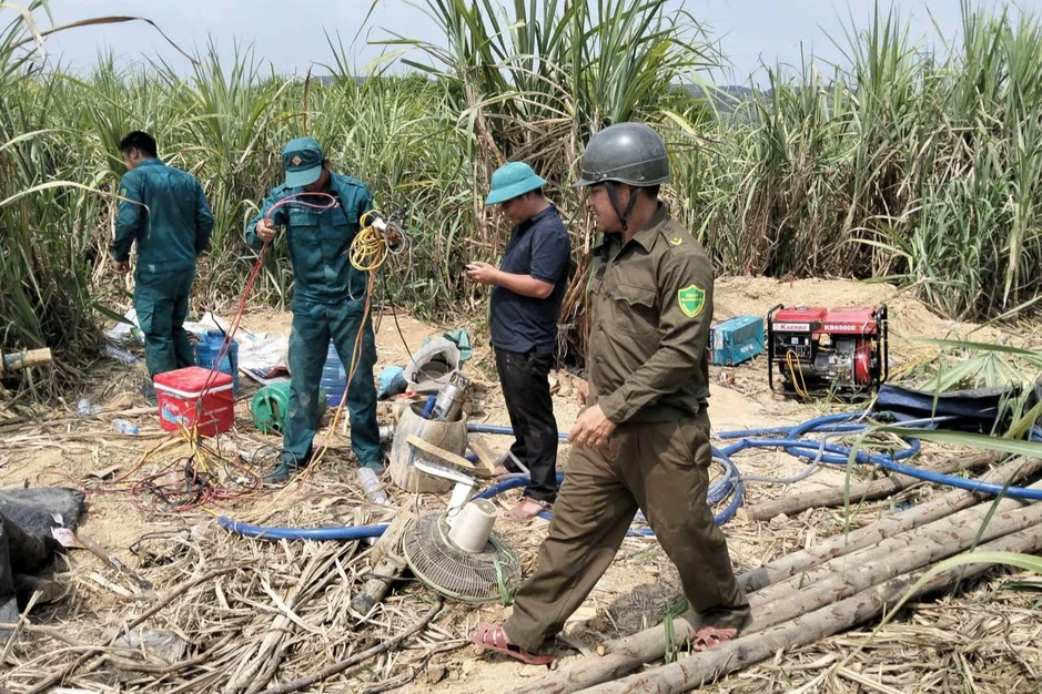 Phát hiện hố sâu bất thường và máy móc trong các vườn mía Phát hiện hố sâu bất thường và máy móc trong các vườn mía