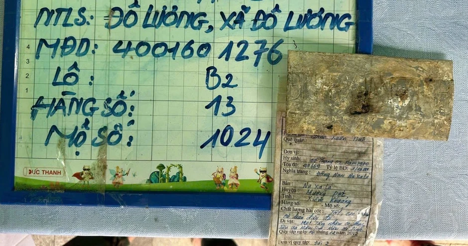 Phát hiện mảnh nhôm khắc tên Đinh Xuân Tình trong phần mộ liệt sĩ Nghệ An