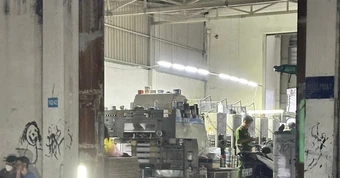 Phát hiện nam công nhân tử vong bất thường trong xưởng in ở TPHCM