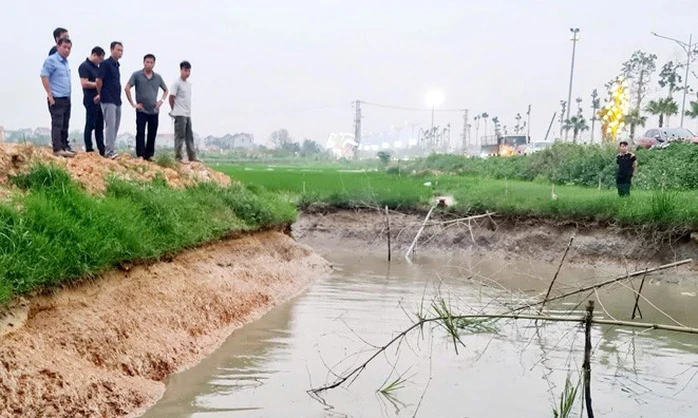 Phát hiện thi thể nam thanh niên tại ao nuôi cá giống Phát hiện thi thể nam thanh niên tại ao nuôi cá giống