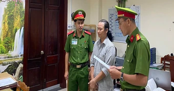 Phát hiện thi thể người đàn ông trôi trên sông Dinh tại TPHCM ngày 27 / 9