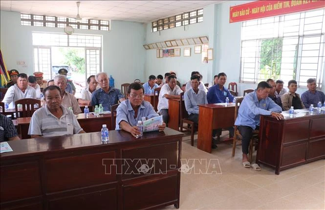 Phát huy sức dân, giữ vững an ninh, trật tự từ cơ sở Phát huy sức dân, giữ vững an ninh, trật tự từ cơ sở