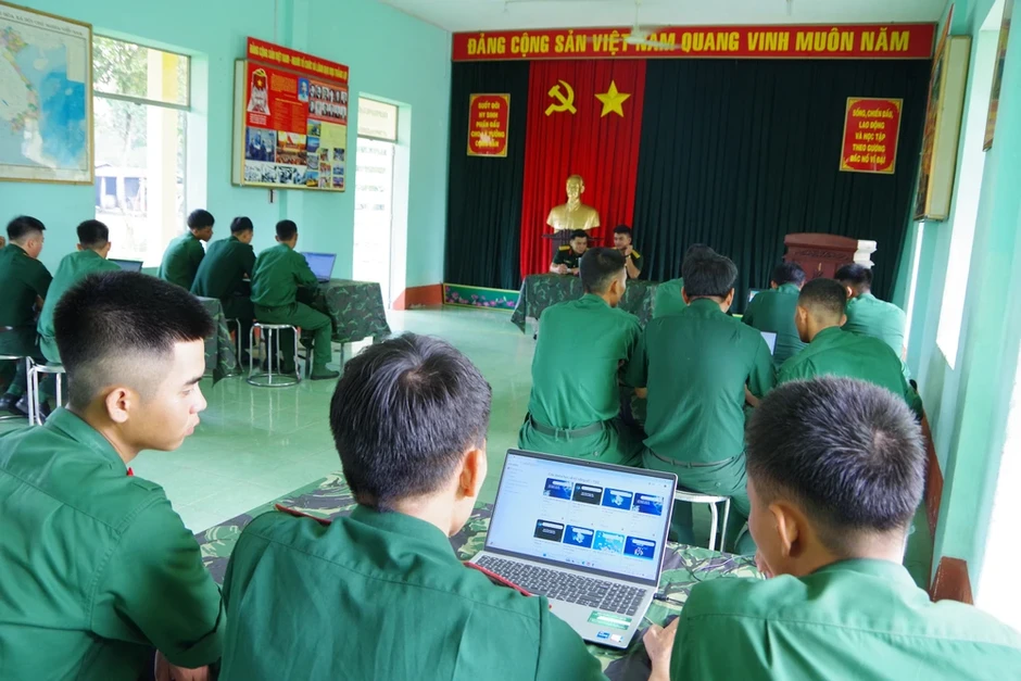 Phát triển năng lực ‘miễn dịch tư tưởng’ của ‘chiến sĩ số’ ở đơn vị cơ sở Phát triển năng lực ‘miễn dịch tư tưởng’ của ‘chiến sĩ số’ ở đơn vị cơ sở