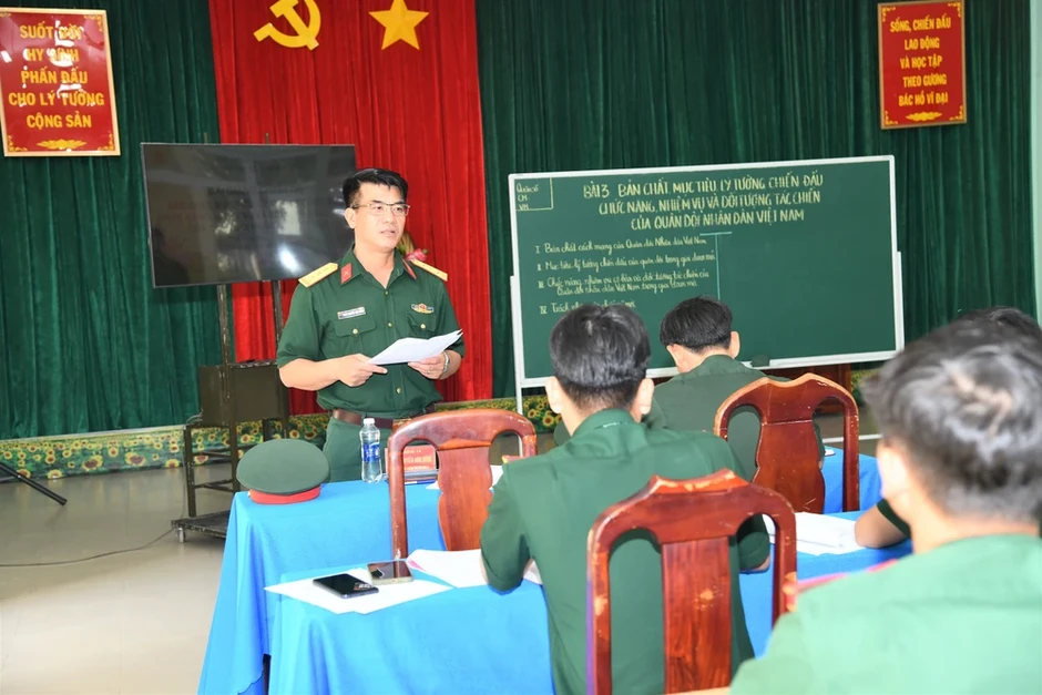 Phát triển năng lực ‘miễn dịch tư tưởng’ của ‘chiến sĩ số’ ở đơn vị cơ sở Phát triển năng lực ‘miễn dịch tư tưởng’ của ‘chiến sĩ số’ ở đơn vị cơ sở