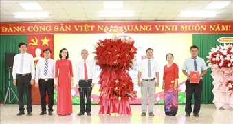 Phát triển tổ chức Đảng, thúc đẩy kinh tế tư nhân phát triển hiệu quả