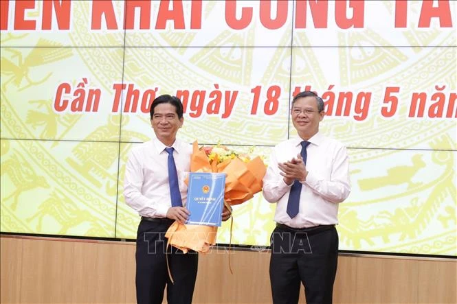 Phê chuẩn ông Lê Công Lý giữ chức vụ Phó Chủ tịch UBND thành phố Cần Thơ Phê chuẩn ông Lê Công Lý giữ chức vụ Phó Chủ tịch UBND thành phố Cần Thơ