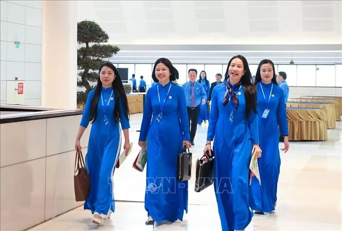 Phiên trọng thể Đại hội Công đoàn Việt Nam lần thứ XIV Phiên trọng thể Đại hội Công đoàn Việt Nam lần thứ XIV