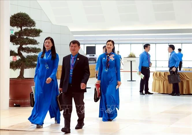 Phiên trọng thể Đại hội Công đoàn Việt Nam lần thứ XIV Phiên trọng thể Đại hội Công đoàn Việt Nam lần thứ XIV