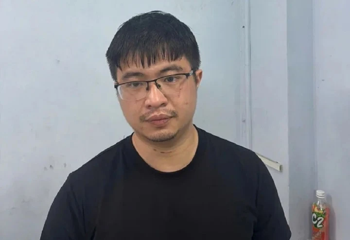 Phó Đức Nam lừa đảo hàng trăm tỷ đồng qua Forex và mua bất động sản , vàng Phó Đức Nam lừa đảo hàng trăm tỷ đồng qua Forex và mua bất động sản , vàng