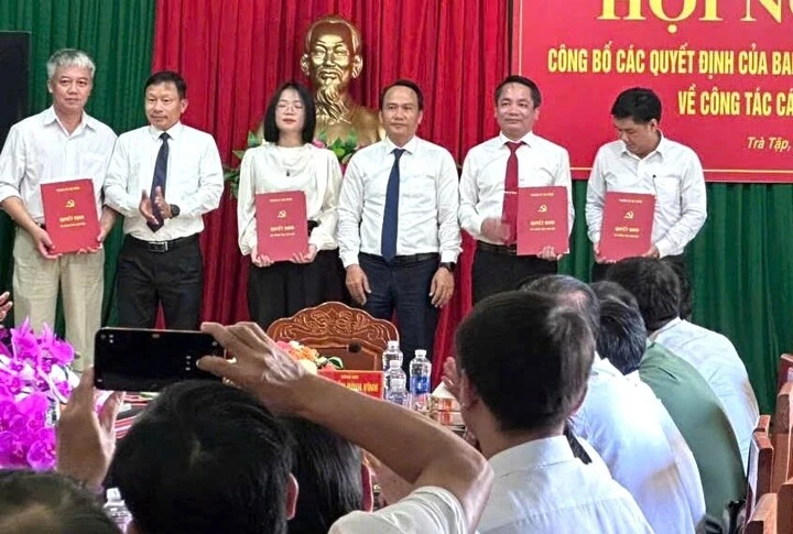 Phó giám đốc Sở NN&MT Đà Nẵng được điều động làm Bí thư xã Trà Tập Phó giám đốc Sở NN&MT Đà Nẵng được điều động làm Bí thư xã Trà Tập