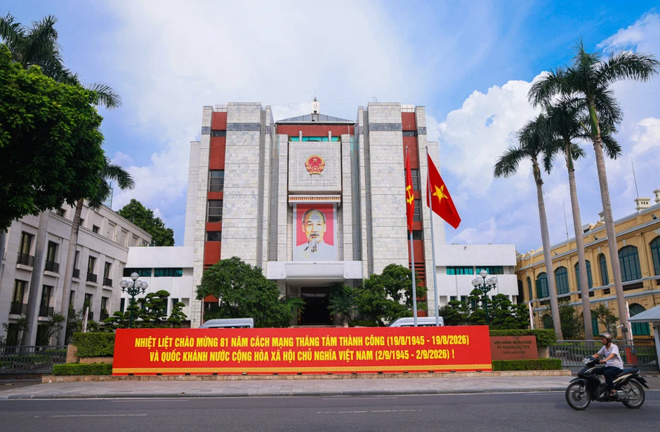 Phố phường Thủ đô rợp bóng cờ hoa, hướng về Đại lễ Quốc khánh 2-9 Phố phường Thủ đô rợp bóng cờ hoa, hướng về Đại lễ Quốc khánh 2-9