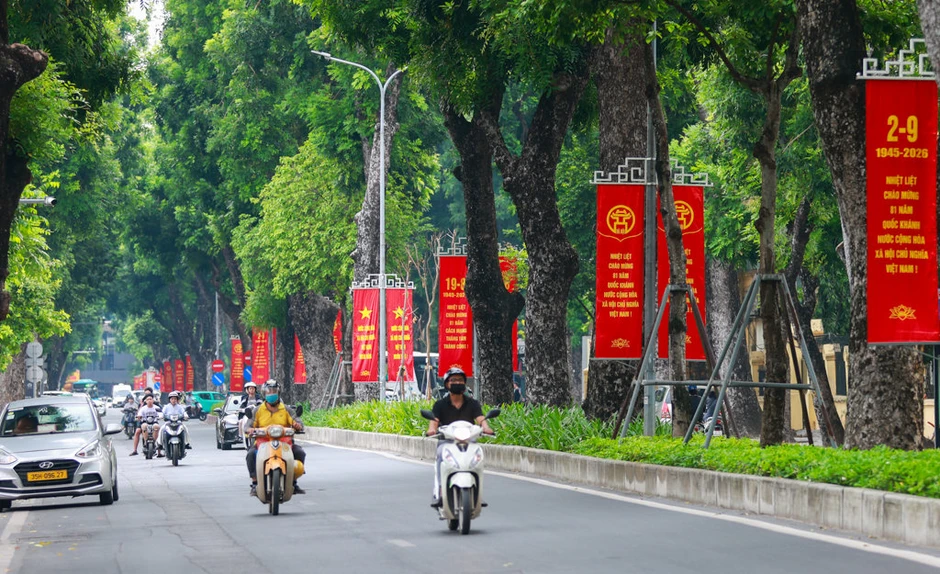Phố phường Thủ đô rợp bóng cờ hoa, hướng về Đại lễ Quốc khánh 2-9 Phố phường Thủ đô rợp bóng cờ hoa, hướng về Đại lễ Quốc khánh 2-9