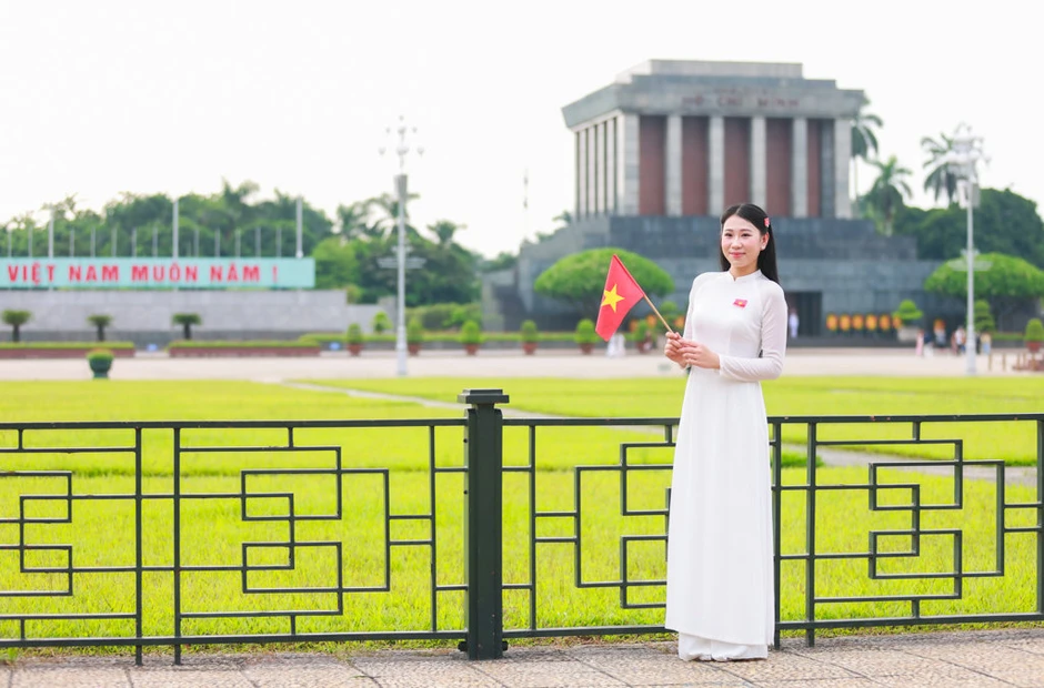 Phố phường Thủ đô rợp bóng cờ hoa, hướng về Đại lễ Quốc khánh 2-9 Phố phường Thủ đô rợp bóng cờ hoa, hướng về Đại lễ Quốc khánh 2-9