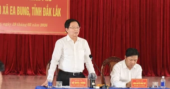 Phó thủ tướng Hồ Quốc Dũng làm việc tại xã biên giới ở Đắk Lắk