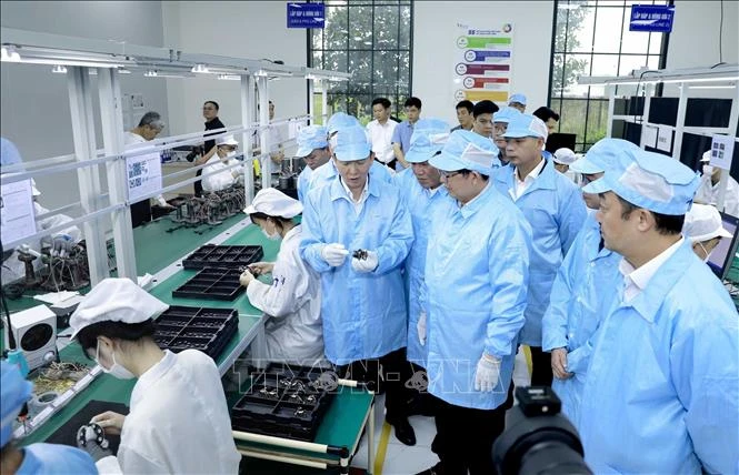 Phó Thủ tướng Hồ Quốc Dũng: Phát triển sản phẩm công nghệ chiến lược thúc đẩy chuyển đổi số quốc gia Phó Thủ tướng Hồ Quốc Dũng: Phát triển sản phẩm công nghệ chiến lược thúc đẩy chuyển đổi số quốc gia