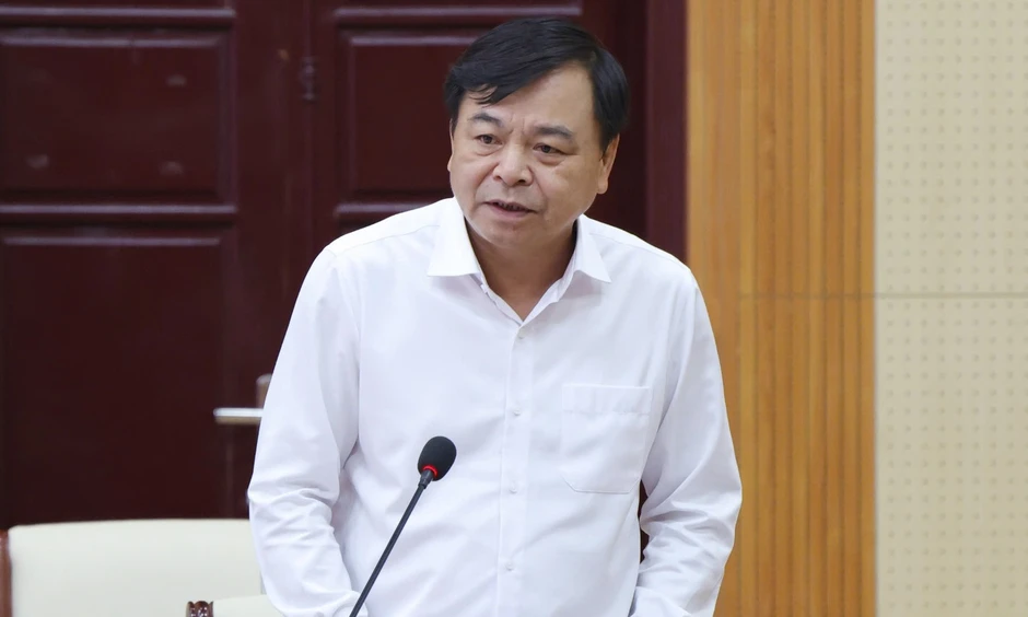 Phó Thủ tướng: Không để người dân phải lên nóc nhà kêu cứu khi mưa lũ Phó Thủ tướng: Không để người dân phải lên nóc nhà kêu cứu khi mưa lũ