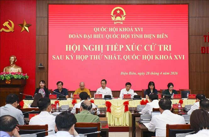 Phó Thủ tướng Nguyễn Văn Thắng tiếp xúc cử tri tại Điện Biên Phó Thủ tướng Nguyễn Văn Thắng tiếp xúc cử tri tại Điện Biên
