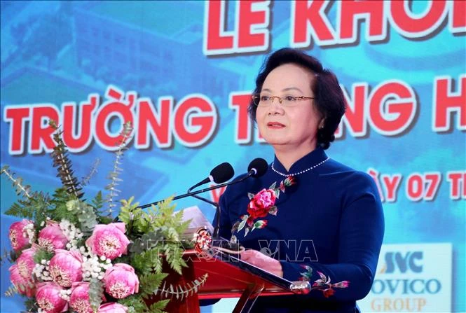 Phó Thủ tướng Phạm Thị Thanh Trà dự lễ khởi công Dự án xây dựng Trường THPT Nam Đàn 1 Phó Thủ tướng Phạm Thị Thanh Trà dự lễ khởi công Dự án xây dựng Trường THPT Nam Đàn 1