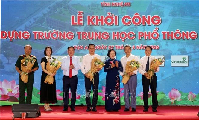 Phó Thủ tướng Phạm Thị Thanh Trà dự lễ khởi công Dự án xây dựng Trường THPT Nam Đàn 1 Phó Thủ tướng Phạm Thị Thanh Trà dự lễ khởi công Dự án xây dựng Trường THPT Nam Đàn 1