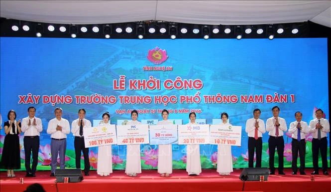 Phó Thủ tướng Phạm Thị Thanh Trà dự lễ khởi công Dự án xây dựng Trường THPT Nam Đàn 1 Phó Thủ tướng Phạm Thị Thanh Trà dự lễ khởi công Dự án xây dựng Trường THPT Nam Đàn 1