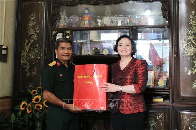 Phó Thủ tướng Phạm Thị Thanh Trà thăm, tặng quà tại tỉnh Lào Cai Phó Thủ tướng Phạm Thị Thanh Trà thăm, tặng quà tại tỉnh Lào Cai
