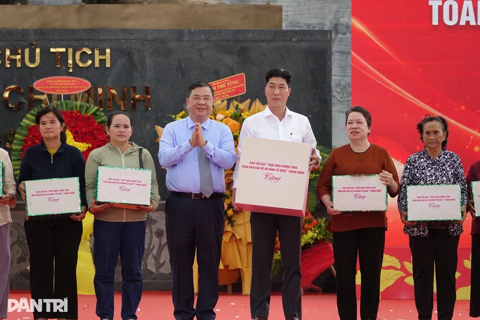 Phó Thủ tướng Thường trực chỉ đạo 5 nhiệm vụ trọng tâm tại Phú Quốc Phó Thủ tướng Thường trực chỉ đạo 5 nhiệm vụ trọng tâm tại Phú Quốc