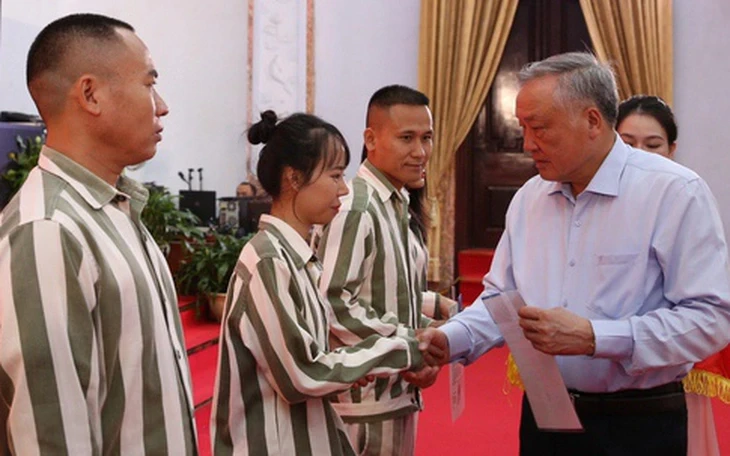 Phó thủ tướng thường trực Phạm Gia Túc chủ trì phiên họp của Hội đồng Tư vấn đặc xá năm 2026 Phó thủ tướng thường trực Phạm Gia Túc chủ trì phiên họp của Hội đồng Tư vấn đặc xá năm 2026
