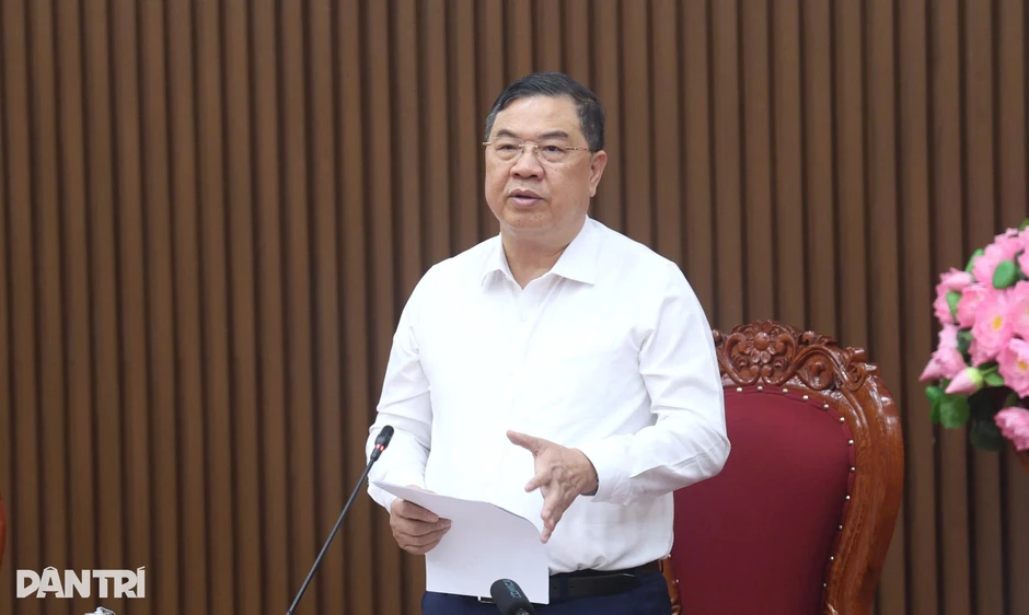 Phó Thủ tướng yêu cầu tăng tốc giải ngân, điều chuyển vốn từ các dự án chậm Phó Thủ tướng yêu cầu tăng tốc giải ngân, điều chuyển vốn từ các dự án chậm