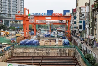 Phố vàng tê liệt vì lô cốt metro chậm tiến độ, nhà 2 mặt tiền không ai thuê