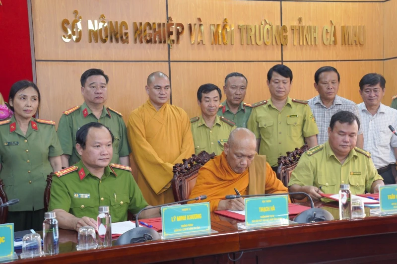 Phối hợp bảo vệ động vật hoang dã và nguồn lợi thủy sản Phối hợp bảo vệ động vật hoang dã và nguồn lợi thủy sản
