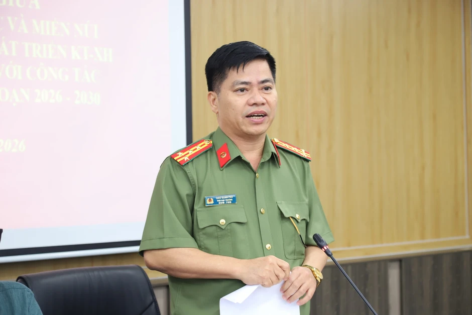 Phối hợp phát triển kinh tế - xã hội, bảo đảm an ninh vùng đồng bào dân tộc thiểu số Phối hợp phát triển kinh tế - xã hội, bảo đảm an ninh vùng đồng bào dân tộc thiểu số