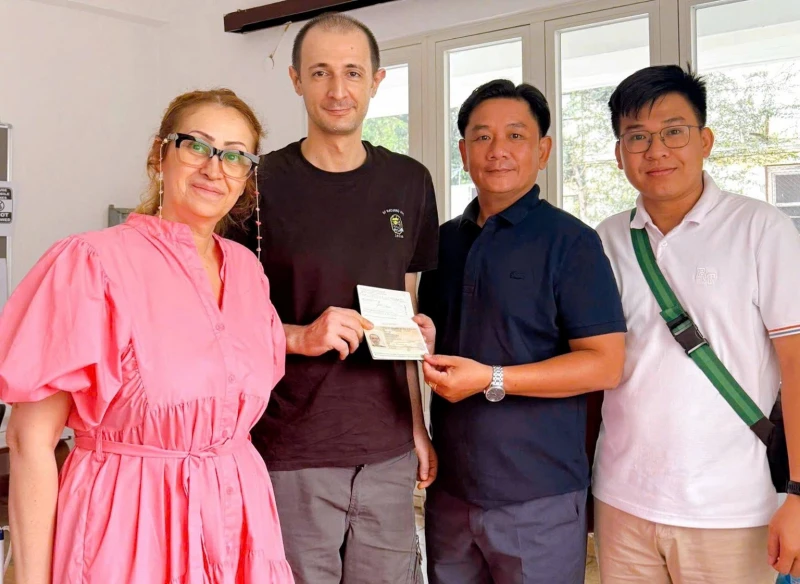 Phối hợp với Đại sứ quán Bulgaria hỗ trợ công dân người nước ngoài về nước Phối hợp với Đại sứ quán Bulgaria hỗ trợ công dân người nước ngoài về nước