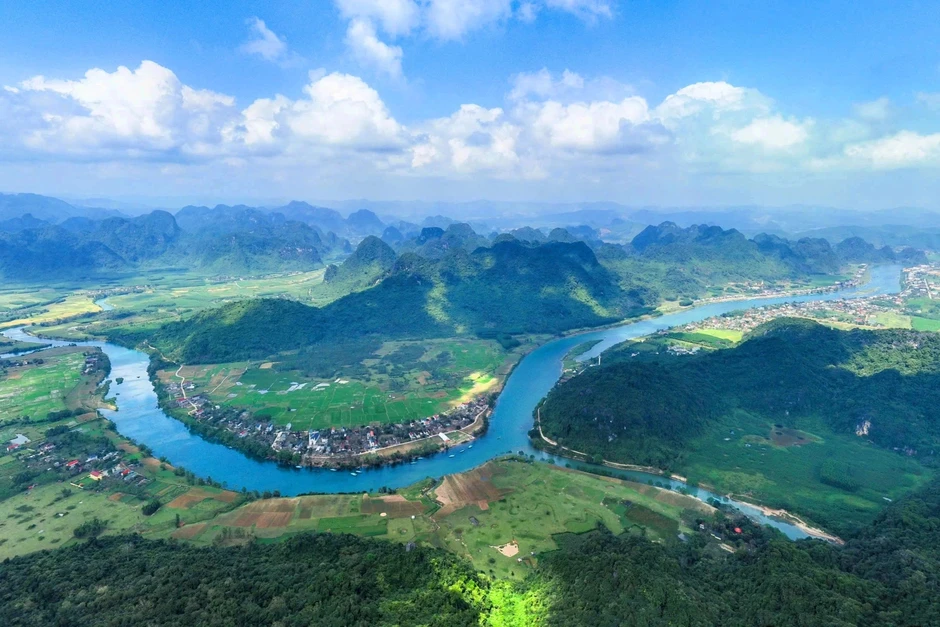 Phong Nha - Kẻ Bàng được công nhận là khu dự trữ sinh quyển thế giới Phong Nha - Kẻ Bàng được công nhận là khu dự trữ sinh quyển thế giới