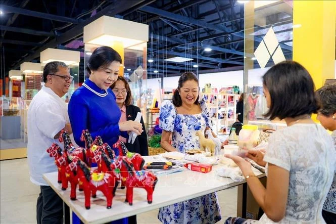 Phu nhân Tổng Bí thư, Chủ tịch nước Tô Lâm thăm trẻ em hoàn cảnh đặc biệt tại Philippines Phu nhân Tổng Bí thư, Chủ tịch nước Tô Lâm thăm trẻ em hoàn cảnh đặc biệt tại Philippines