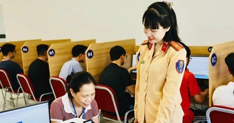 Phục hồi điểm GPLX: Bộ Công an đề xuất tăng câu hỏi, bỏ kiểm tra mô phỏng