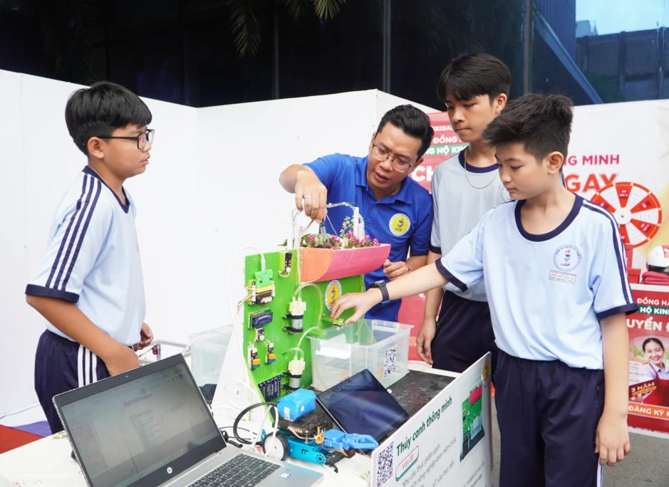 Phường Diên Hồng vào chiến dịch bứt phá, "đi từng ngõ, gõ từng nhà, rà từng người"