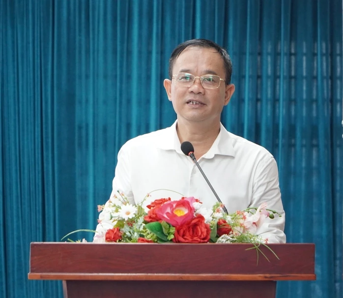 Phường Hòa Hưng ra mắt Đội chăm sóc sức khỏe liên tục cho người dân Phường Hòa Hưng ra mắt Đội chăm sóc sức khỏe liên tục cho người dân