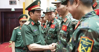 Quân đội Việt Nam mang 88 tấn hàng hỗ trợ người dân Venezuela